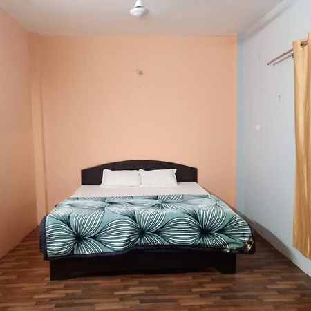 Shri Niwas Homestay Ayodhya ภายนอก รูปภาพ