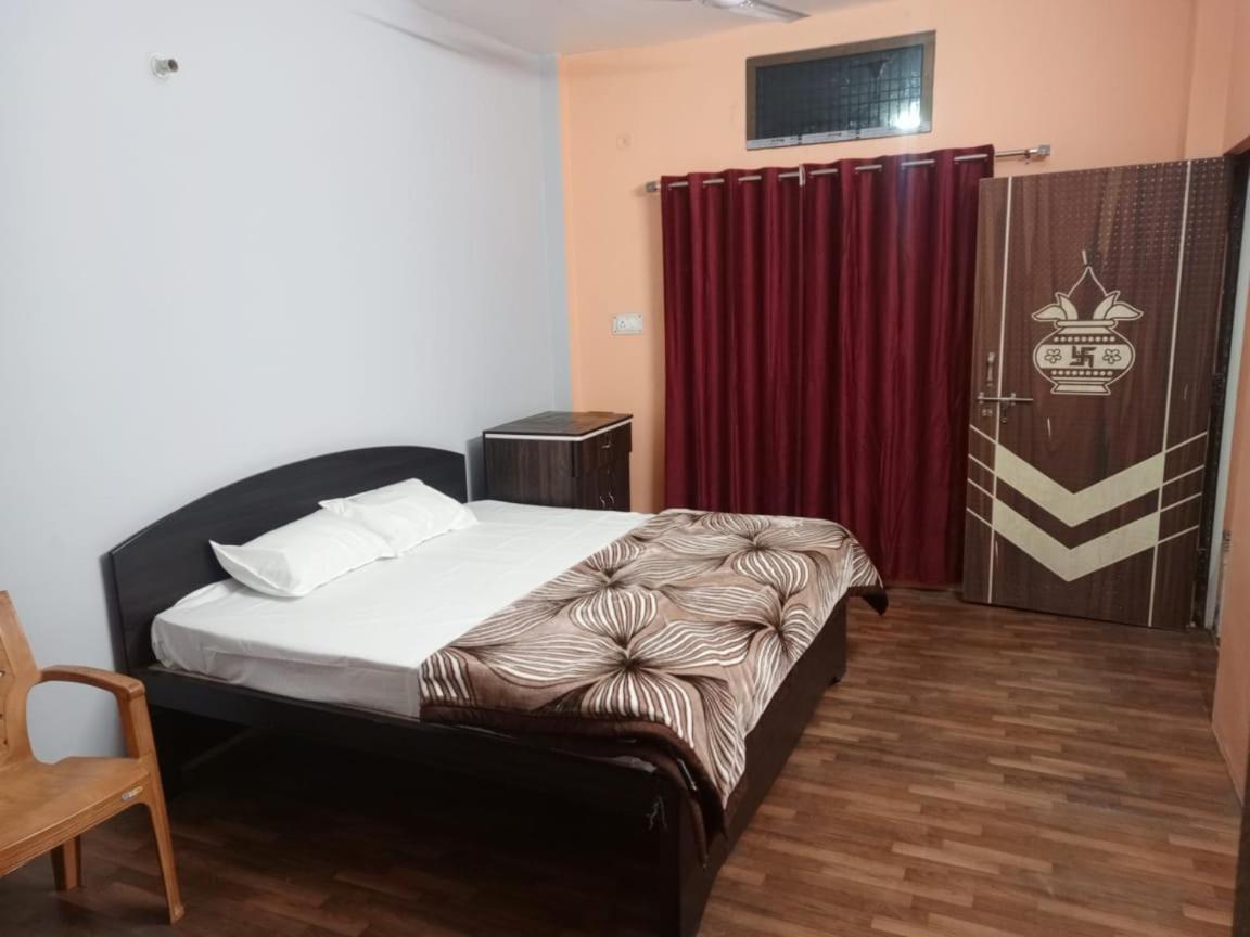 Shri Niwas Homestay Ayodhya ภายนอก รูปภาพ